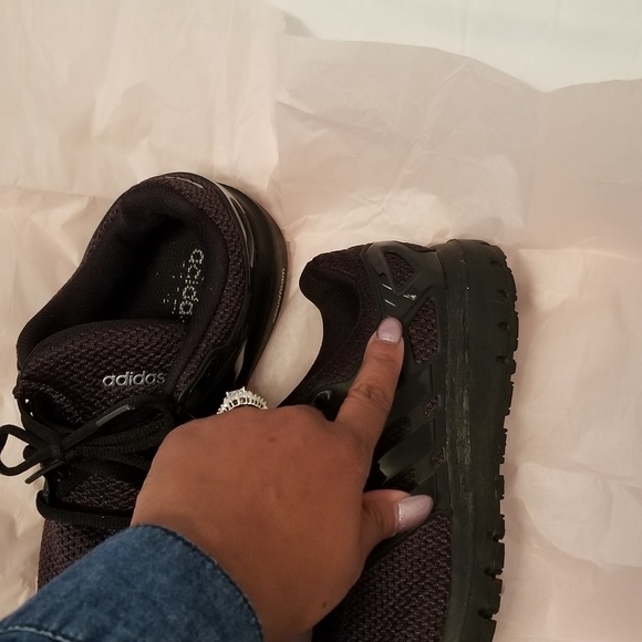 Adidas shoes - Picture 4 of 5